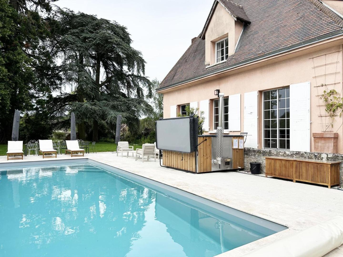 La Meslaysienne - Comfortable House, Swimming Pool 外观 照片