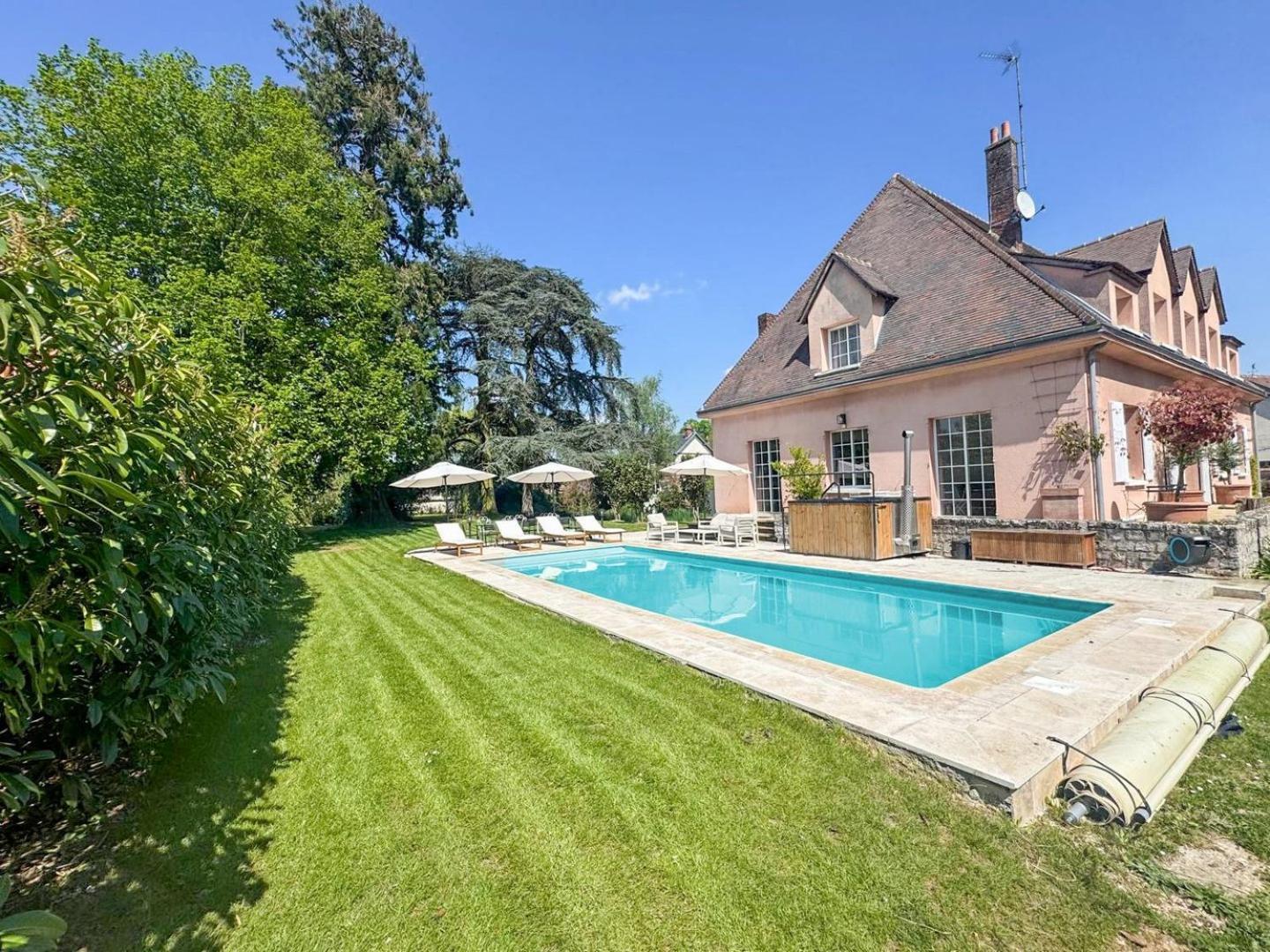 La Meslaysienne - Comfortable House, Swimming Pool 外观 照片